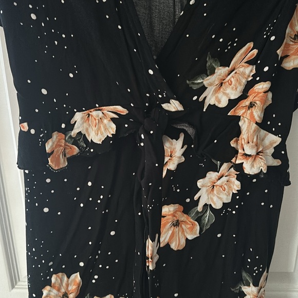 Black Dress - Picture 2 of 3